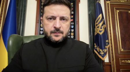 Доручив переглянути правила для комендантської години: на час надзвичайної ситуації можемо прибрати комендантську годину для частини міст і громад – звернення Президента