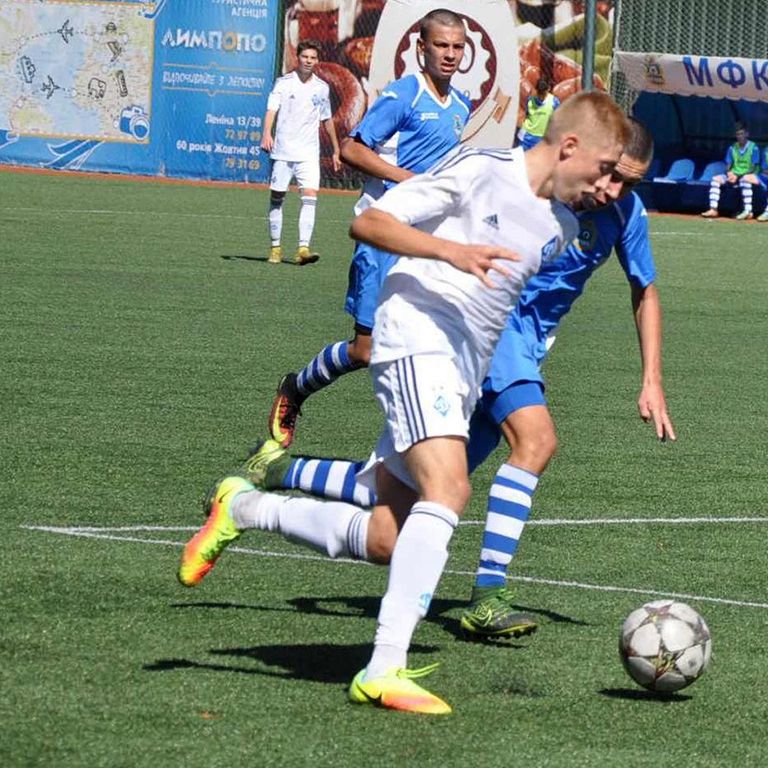 Команди «Динамо» (U-14, U-16) стартували в ДЮФЛУ з перемог над «Кременем»