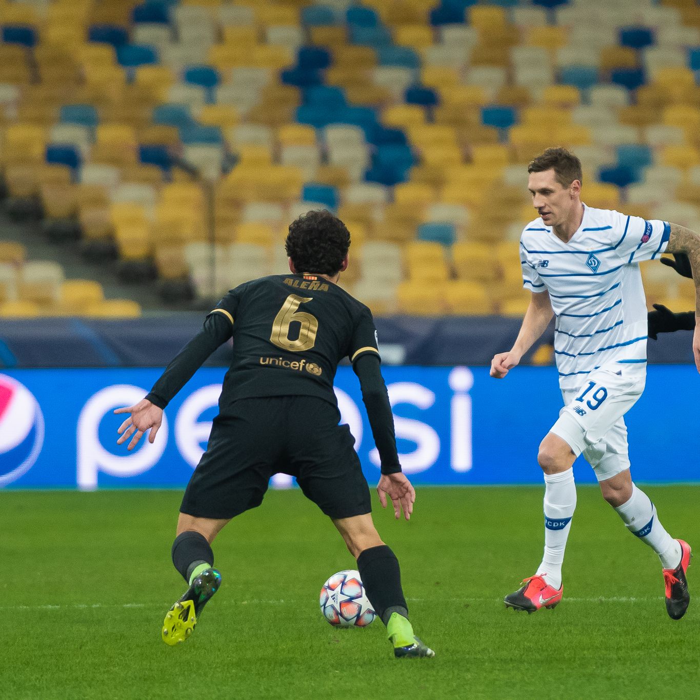 Ліга чемпіонів. 4-й тур. «Динамо» – «Барселона» – 0:4. Звіт про матч