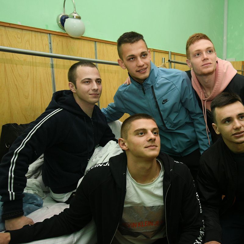 Dynamo players visit wounded soldiers at military hospital