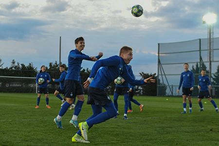 «Динамо» (U19) в Греції: теорія і друге тренування