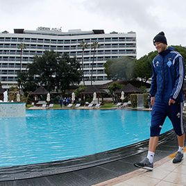 Dynamo in Spain. Scamper, stretching and tactics