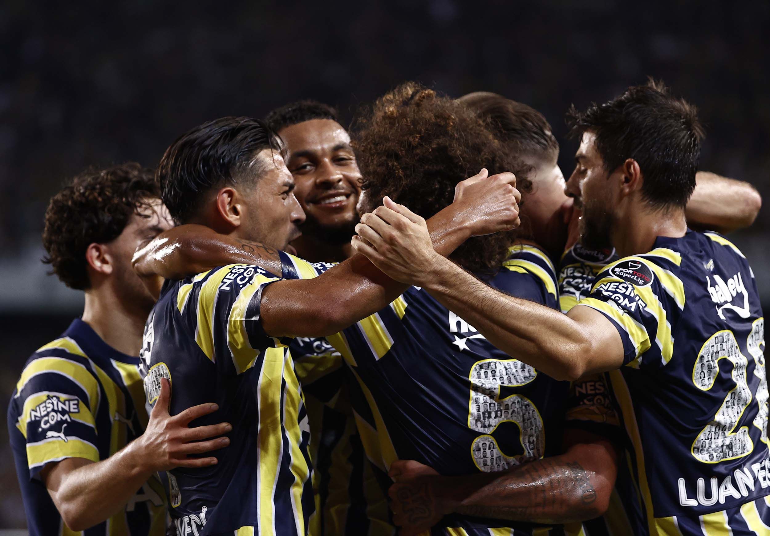 Fenerbahce succeed in domestic league before the game against Dynamo