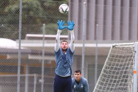 Dynamo goalkeepers training (VIDEO)