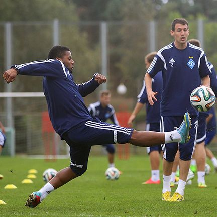 Dynamo open training session: short-spoken Teodorczyk, Khacheridi in main group