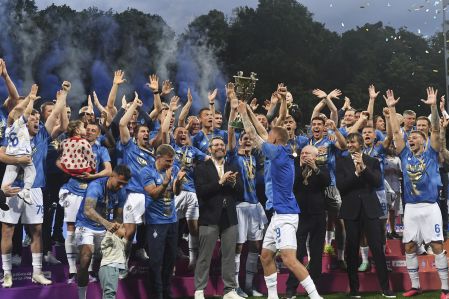 Футболісти та тренери «Динамо» отримали чемпіонські нагороди УПЛ