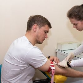 Ready for the training camp: first group of players at medical examination