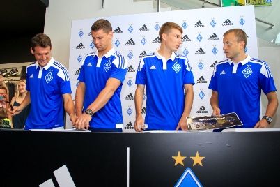 Dynamo players present new away kit from adidas
