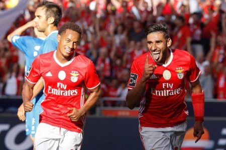 Benfica win another domestic league match and remain leaders