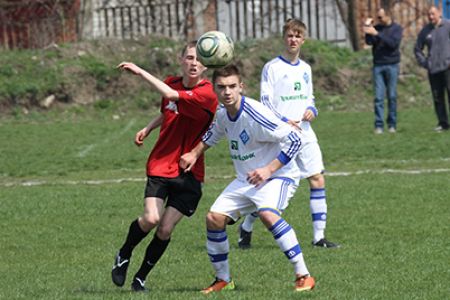 ДЮФЛ (U-15 і U-17). «Динамо» - СДЮСШОР-«Славутич»: перемога та поразка