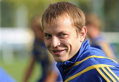 Сьогодні Олег ГУСЄВ взяв участь в автограф сесії гравців збірної України