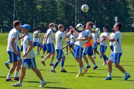 3-й день 1-го збору. «Армійська» розминка та «перестрілка» у двохсторонці