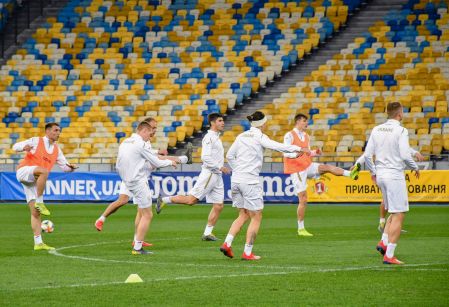 Eight Dynamo players leave for Lisbon with Ukraine