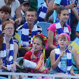 Dynamo open doors for Donbas children