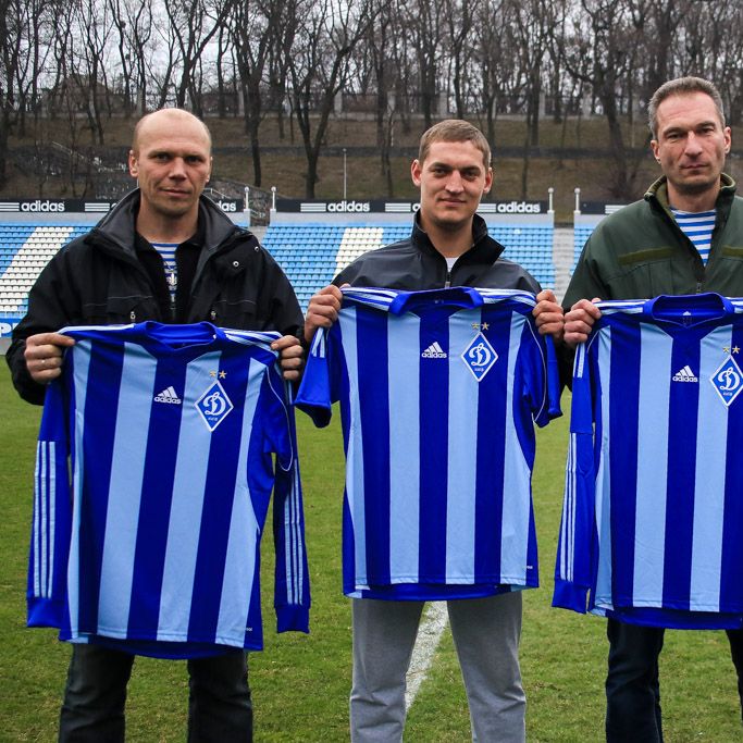 Soldiers at Dynamo match against Vorskla