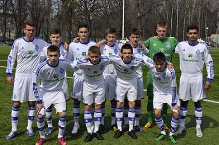 «Динамо» U-16 зміцнює лідерство