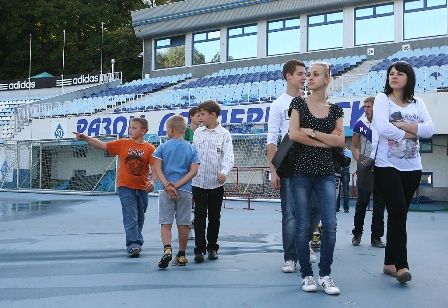 Діти-сироти в гостях у «Динамо»