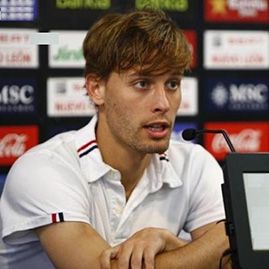 Valencia reformation: Sergio Canales signed by Real Sociedad