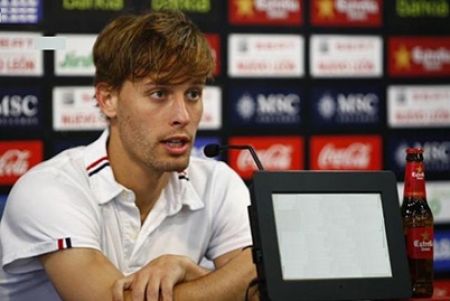 Valencia reformation: Sergio Canales signed by Real Sociedad