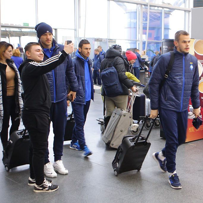 Dynamo leave for Naples