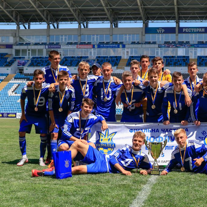 «Динамо» (U-15) – чемпіон ДЮФЛ України 2015/16!