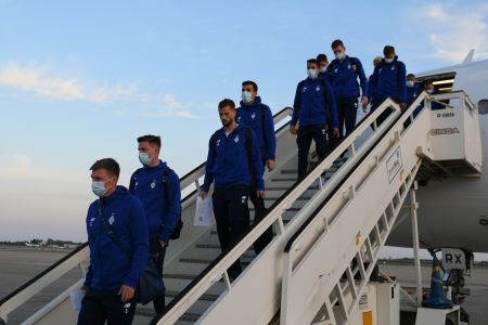Dynamo arrive in Barcelona