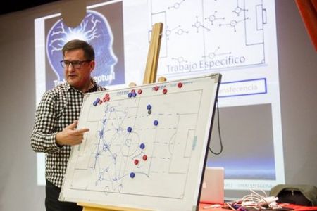 Рауль Ріанчо провів майстер-клас для 50 тренерів із Кантабрії