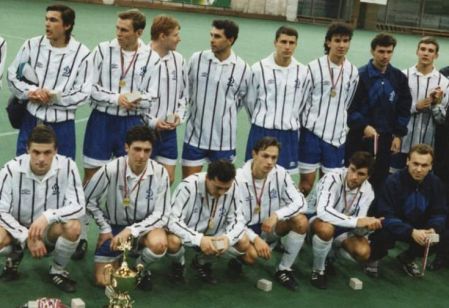 1995/96: чемпіонство за тур до фінішу, дебют Головка, порятунок «золотого покоління»