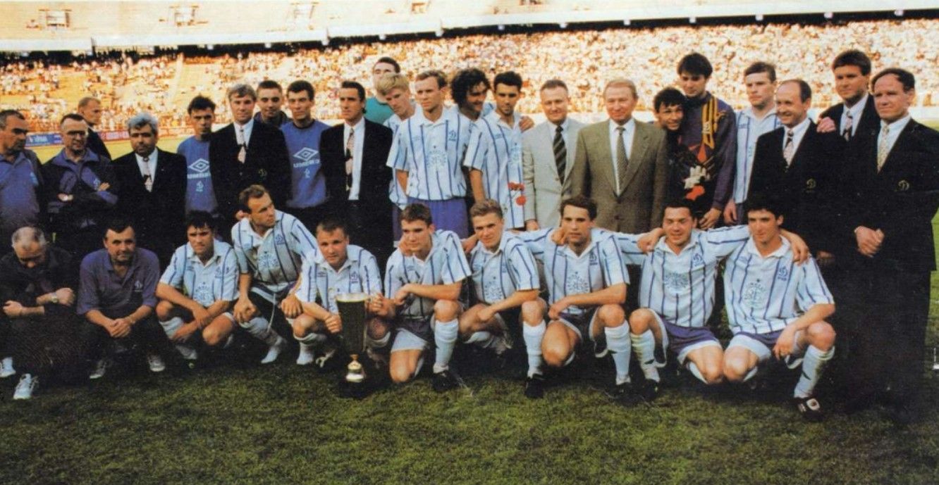 Сезон 1995/96: чемпіонство за тур до фінішу, дебют Головка, порятунок «золотого покоління»