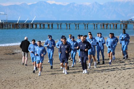 Зимові збори «Динамо»: тренування на піску