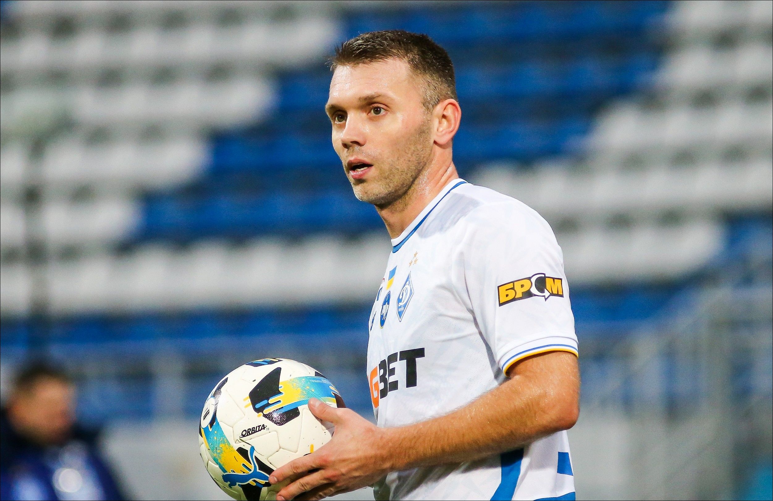 Hol mayo kiygan mushukcha Qizlar kastingda eshakda sikilib ketishdi