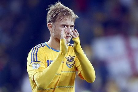 Roman Bezus joins FC Dnipro Dnipropetrovsk