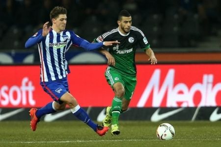 Schalke with Belhanda give away under Herta pressure