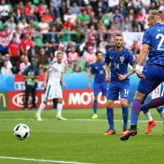 Croatia with Domagoj Vida let victory against Czech Republic slip away
