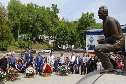 На «Динамо» вшанували пам’ять Валерія ЛОБАНОВСЬКОГО