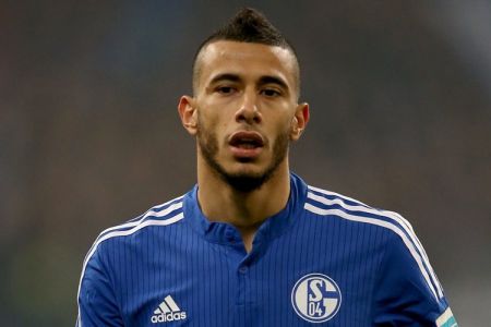 Younes Belhanda participates in Schalke 04 lopsided win against Wolfsburg