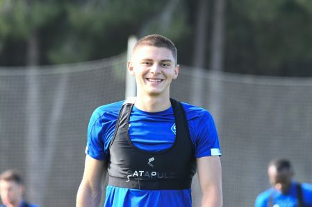 Vitaliy Mykolenko: “After vacation we were mostly running and now we work on combinations”