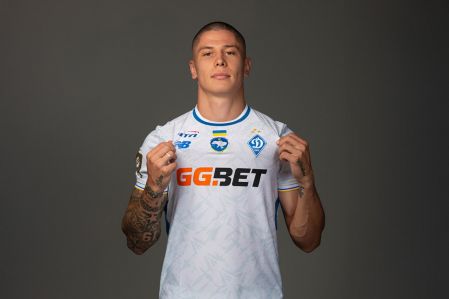 Денис Попов продовжив контракт із «Динамо»