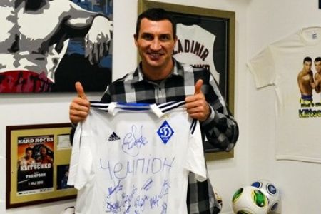 Dynamo support Volodymyr Klychko