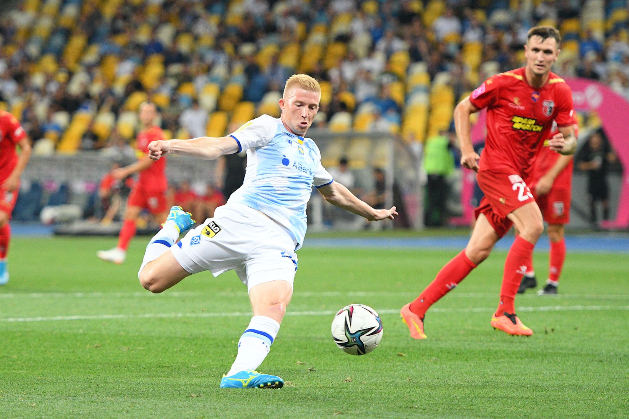 Vladyslav Kulach makes debut appearance for Dynamo