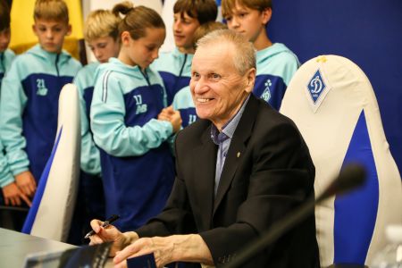 Презентовано автобіографічну книгу Олександра Шпакова