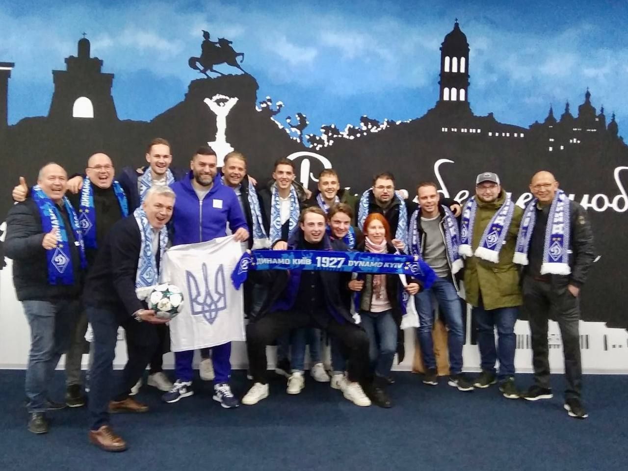 Dynamo foreign support at the game against Bayern
