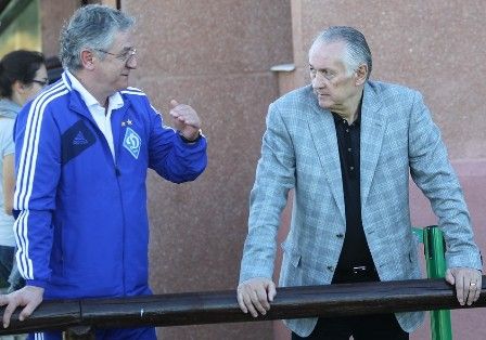 The manager of Ukraine national team has visited the match of Dynamo in Marbella