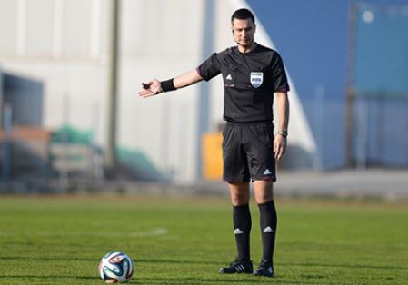 Guingamp – Dynamo. Officials from Slovenia