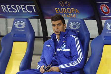 Aleksandar DRAGOVIC: “I see many people from my window”