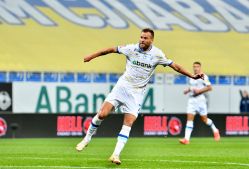 Andrii Yarmolenko suffers injury recurrence in the match against Kryvbas