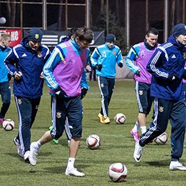 Вісім динамівців готуються у складі збірної України до відбіркового матчу чемпіонату Європи проти Іспанії