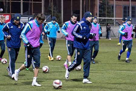 Вісім динамівців готуються у складі збірної України до відбіркового матчу чемпіонату Європи проти Іспанії