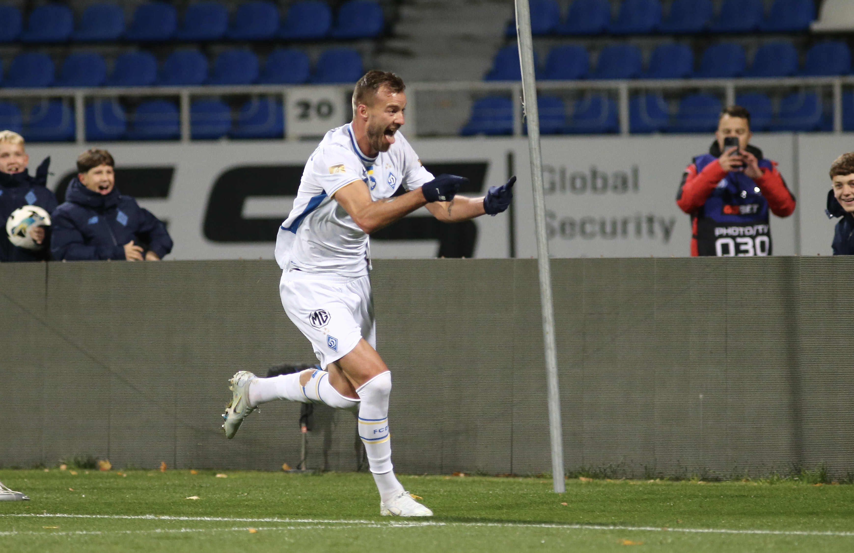 Андрій Ярмоленко: «Розуміли, що окрім упевненої перемоги сьогодні нас нічого не влаштує»