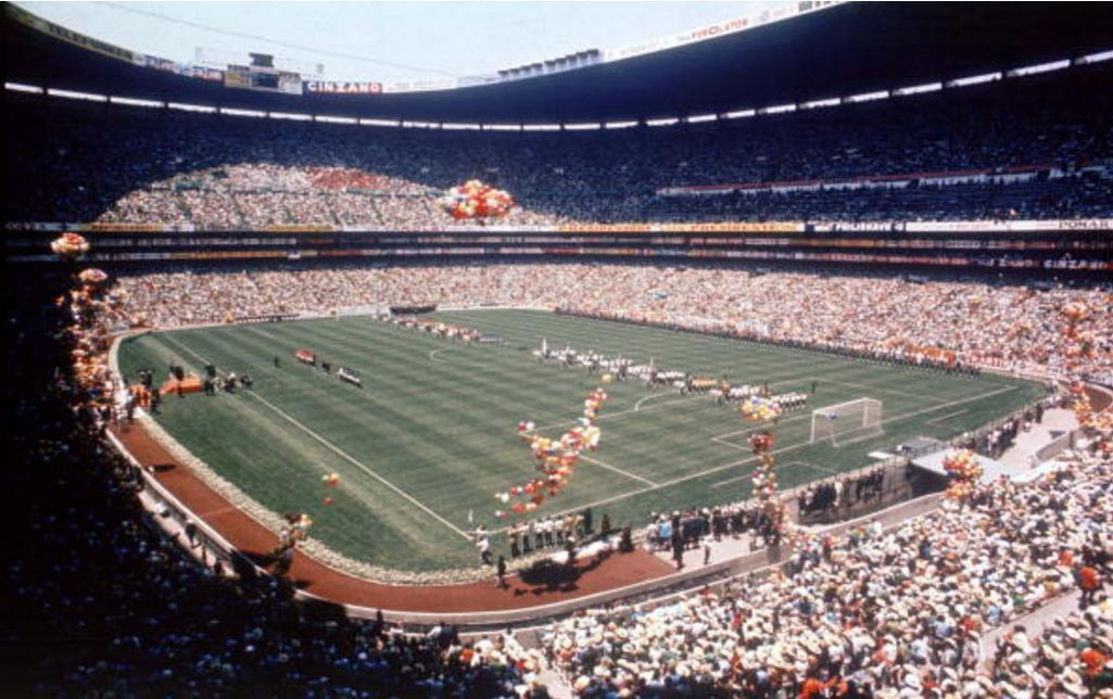 Сахна артында порно жасырын камера